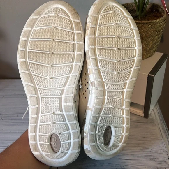 Crocs Literide Sneakers - Picture 6 of 6